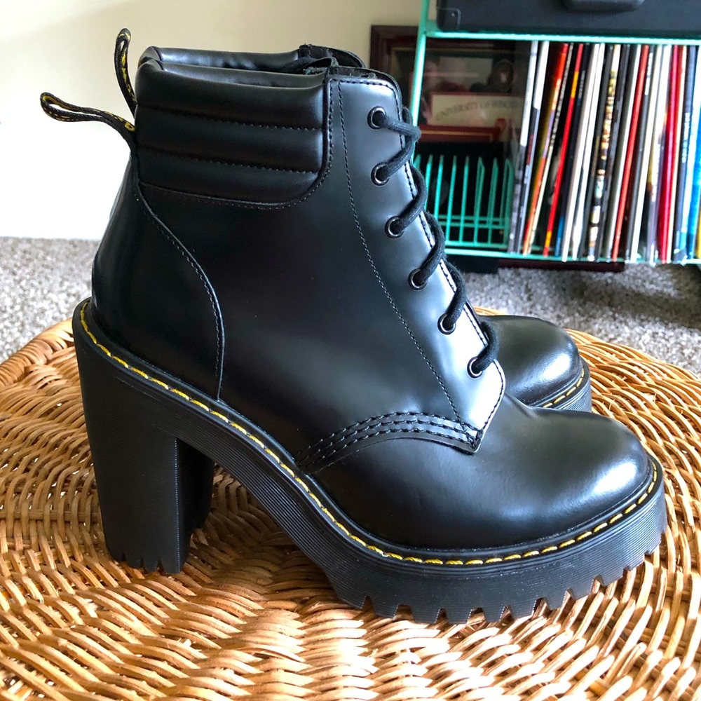 Dr. Martens Persephone